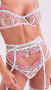 Victoria Secret for Love and Lemons Swaying Rose 3 set XS